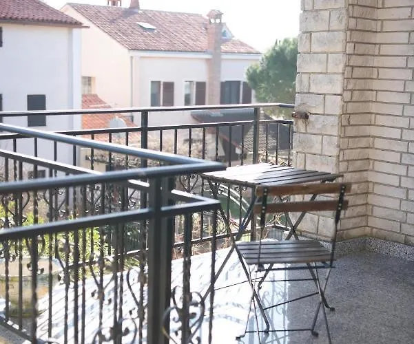 Claudia Lemon * Premantura